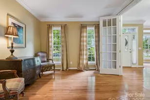 423 Shrewsbury Ln, Matthews, NC 28105 - Photo 5