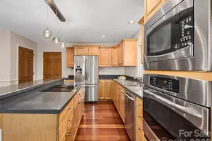 608 Upper Sondley Dr, Asheville, NC 28805 - Photo 7