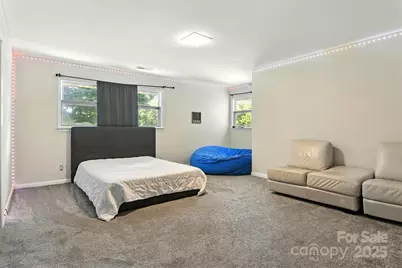 26 33rd Avenue NW, Hickory, NC 28601 - Photo 11