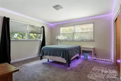 26 33rd Avenue NW, Hickory, NC 28601 - Photo 13