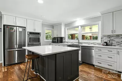 26 33rd Avenue NW, Hickory, NC 28601 - Photo 27