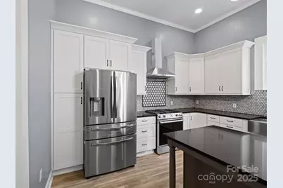 613 S Mulberry Street, Statesville, NC 28677 - Photo 7