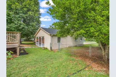 128 N Woodland Avenue, Forest City, NC 28043 - Photo 7