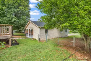 128 N Woodland Ave, Forest City, NC 28043 - Photo 7