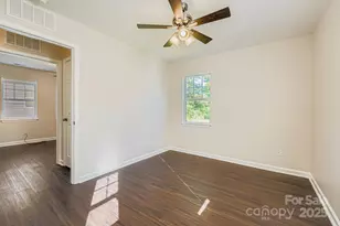 208 Lakewood Ave, Charlotte, NC 28208 - Photo 17