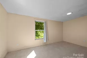 129 Franklin Rd, Swannanoa, NC 28778 - Photo 27