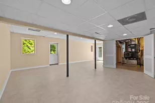 129 Franklin Rd, Swannanoa, NC 28778 - Photo 39