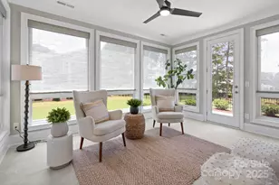 6910 Providence Ln W, Charlotte, NC 28226 - Photo 17