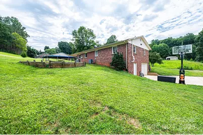 1870 Guildwood Place SE, Hudson, NC 28638 - Photo 19