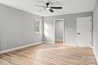 915 Barrington Drive NE, Lenoir, NC 28645 - Photo 15