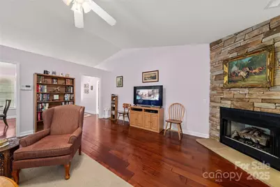 32 Stone House Road, Hendersonville, NC 28739 - Photo 5