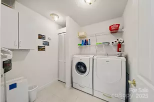 32 Stone House Rd, Hendersonville, NC 28739 - Photo 13