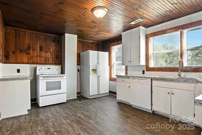 3544 6th Street Drive NW, Hickory, NC 28601 - Photo 5