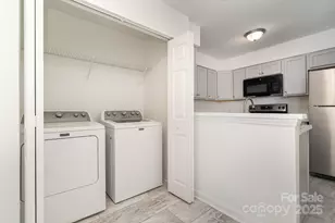 4900 Spring Lake Dr, Charlotte, NC 28212 - Photo 13