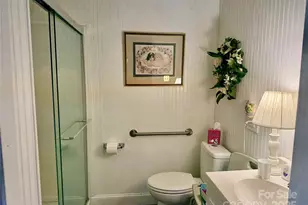 415 E Poplar St, Stanley, NC 28164 - Photo 15