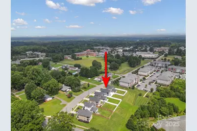 2636 2nd Street NE, Hickory, NC 28601 - Photo 5