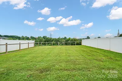 2636 2nd Street NE, Hickory, NC 28601 - Photo 43