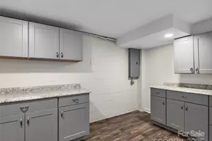 8 Bevlyn Dr, Asheville, NC 28803 - Photo 25