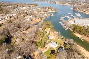 20105 Chapel Point Ln, Cornelius, NC 28031 - Photo 5