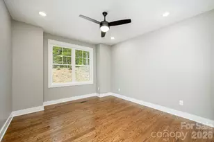 634 Hollybrook Dr, Flat Rock, NC 28731 - Photo 27