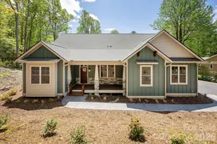 634 Hollybrook Dr, Flat Rock, NC 28731 - Photo 1