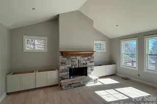 634 Hollybrook Dr, Flat Rock, NC 28731 - Photo 25