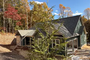 634 Hollybrook Dr, Flat Rock, NC 28731 - Photo 1