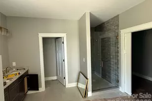 634 Hollybrook Dr, Flat Rock, NC 28731 - Photo 31