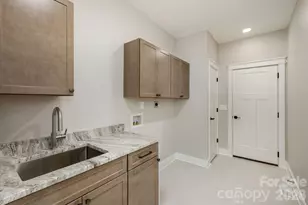 634 Hollybrook Dr, Flat Rock, NC 28731 - Photo 33