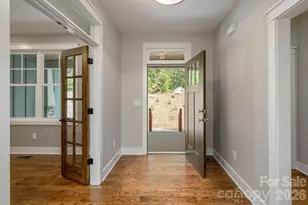 634 Hollybrook Dr, Flat Rock, NC 28731 - Photo 3
