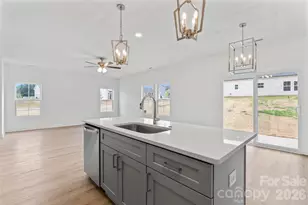 1560 Solitude Ct, Kannapolis, NC 28081 - Photo 7