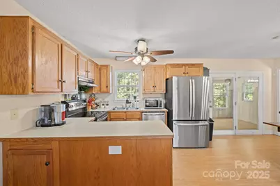 5476 Chestnut Drive, Hickory, NC 28602 - Photo 15