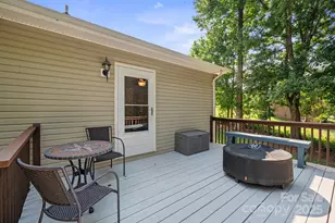 5476 Chestnut Dr, Hickory, NC 28602 - Photo 31