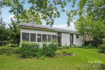 301 E Lee Avenue, Bessemer City, NC 28016 - Photo 37