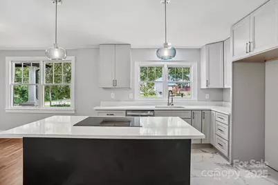 301 E Lee Avenue, Bessemer City, NC 28016 - Photo 13