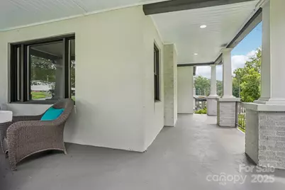 301 E Lee Avenue, Bessemer City, NC 28016 - Photo 3