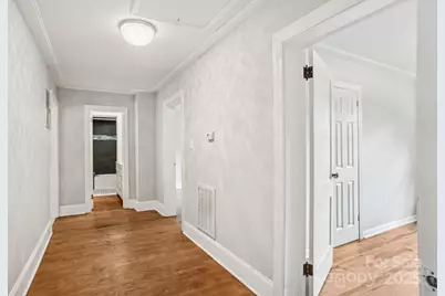 301 E Lee Avenue, Bessemer City, NC 28016 - Photo 25