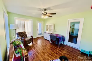 27 Gray Wolf Ln, Hendersonville, NC 28792 - Photo 17