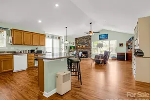 27 Gray Wolf Ln, Hendersonville, NC 28792 - Photo 1