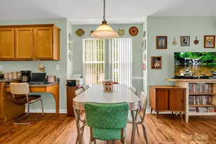 27 Gray Wolf Ln, Hendersonville, NC 28792 - Photo 11