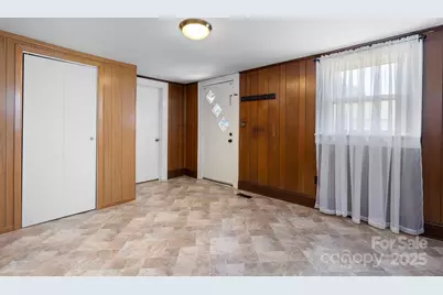 71 14th Street SE, Hickory, NC 28602 - Photo 15