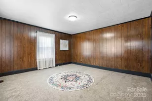 71 14th St SE, Hickory, NC 28602 - Photo 9