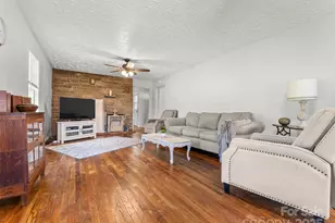 1 Dead End Dr, Flat Rock, NC 28731 - Photo 13