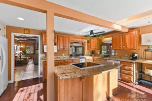 20 Fairview Heights Dr, Hendersonville, NC 28739 - Photo 13