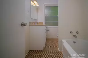 1123 Lynbrook Dr, Charlotte, NC 28211 - Photo 33