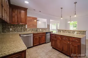 1123 Lynbrook Dr, Charlotte, NC 28211 - Photo 19