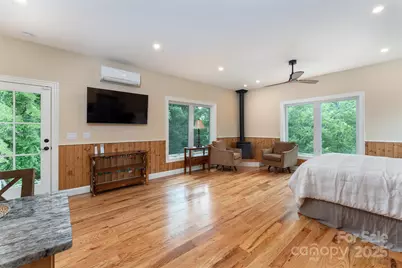 326 Golden Valley Drive, Hendersonville, NC 28792 - Photo 15