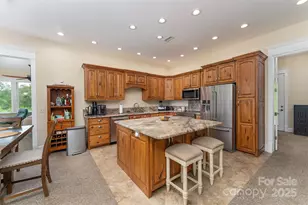 326 Golden Valley Dr, Hendersonville, NC 28792 - Photo 27