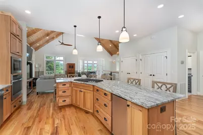 326 Golden Valley Drive, Hendersonville, NC 28792 - Photo 11