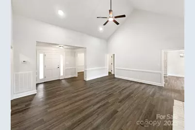 8117 Shannon Woods Lane, Matthews, NC 28104 - Photo 9